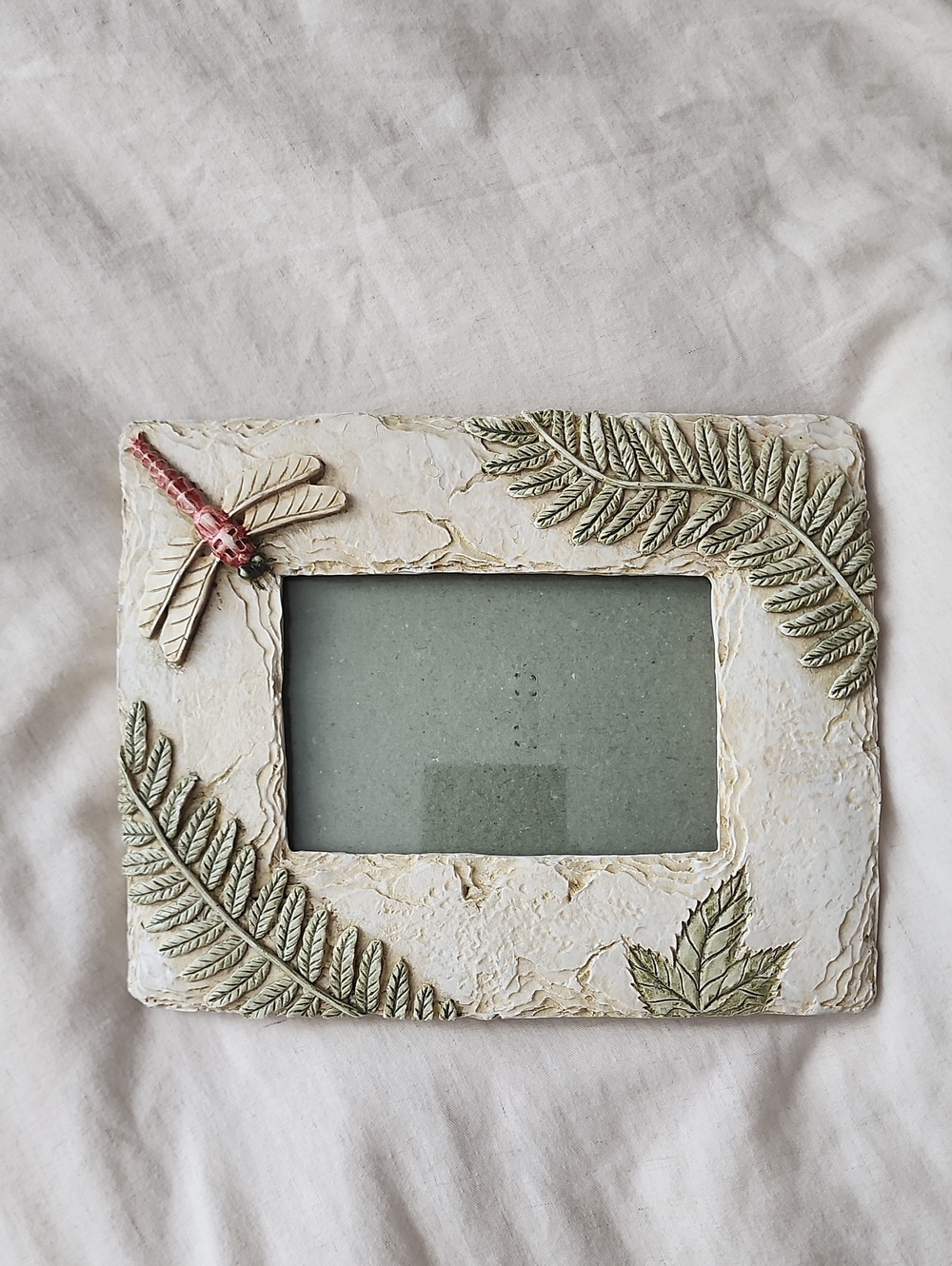 Botanical Leaf and Dragonfly Picture Frame 4×6 - Cream and Green